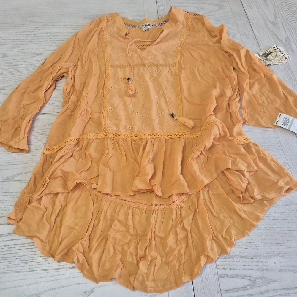 One World Woman 1X Tunic, Live & Let Live New